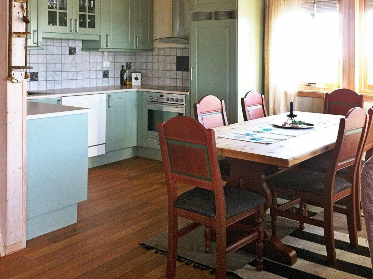 Three-Bedroom Holiday Home In Dyrvik Tuvnes Chambre photo
